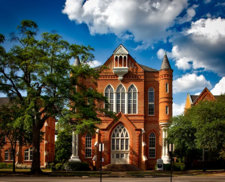 NEED AWARE COLLEGES FOR INTERNATIONAL STUDENTS intelligence overview